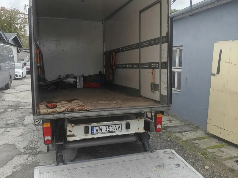 Skrzynia ładunkowa i winda samochodu BP Meble